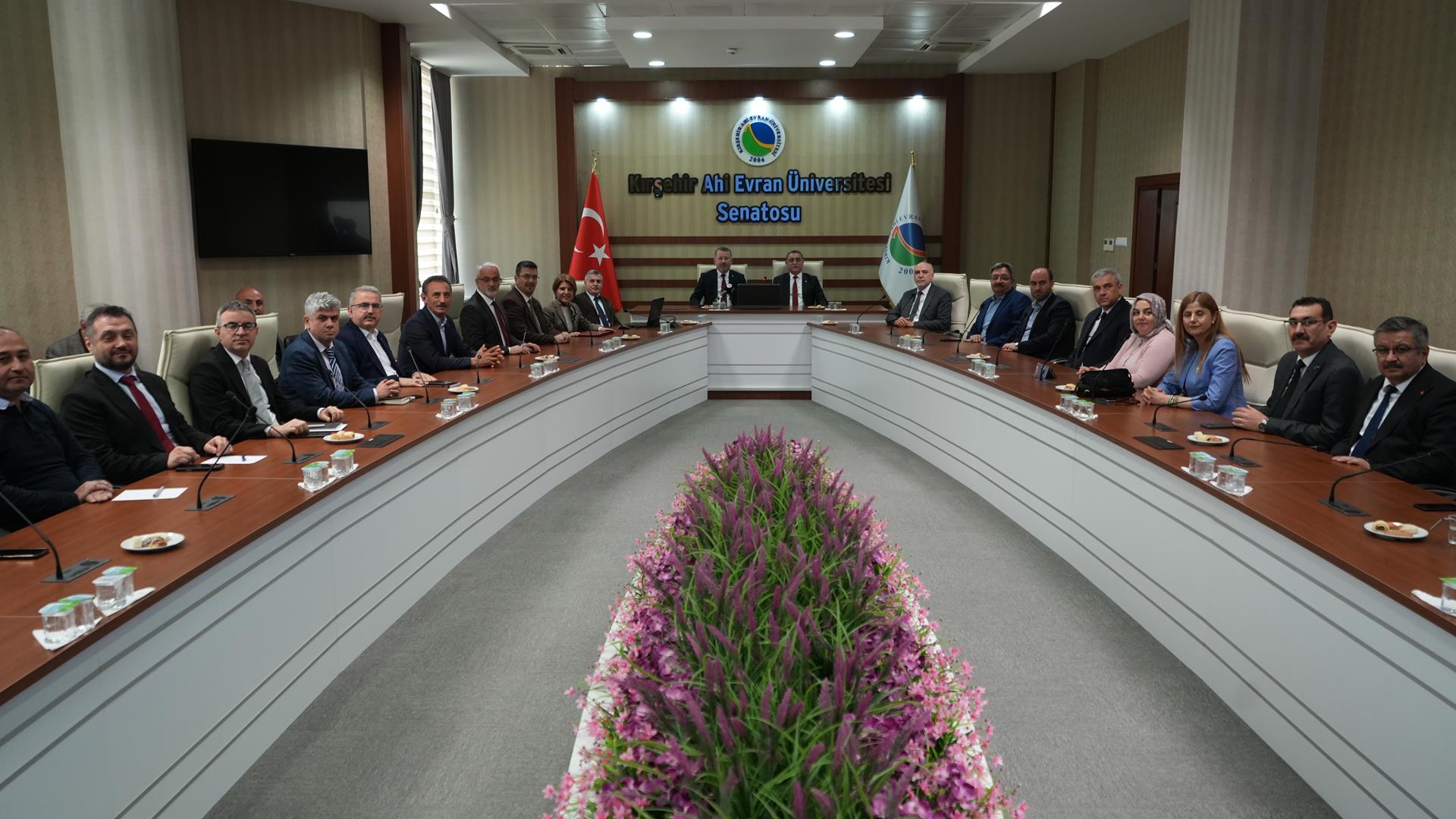 İki Üniversite Güçlerini Birleştiriyor: Karabük Üniversitesi Heyeti Kırşehir’de