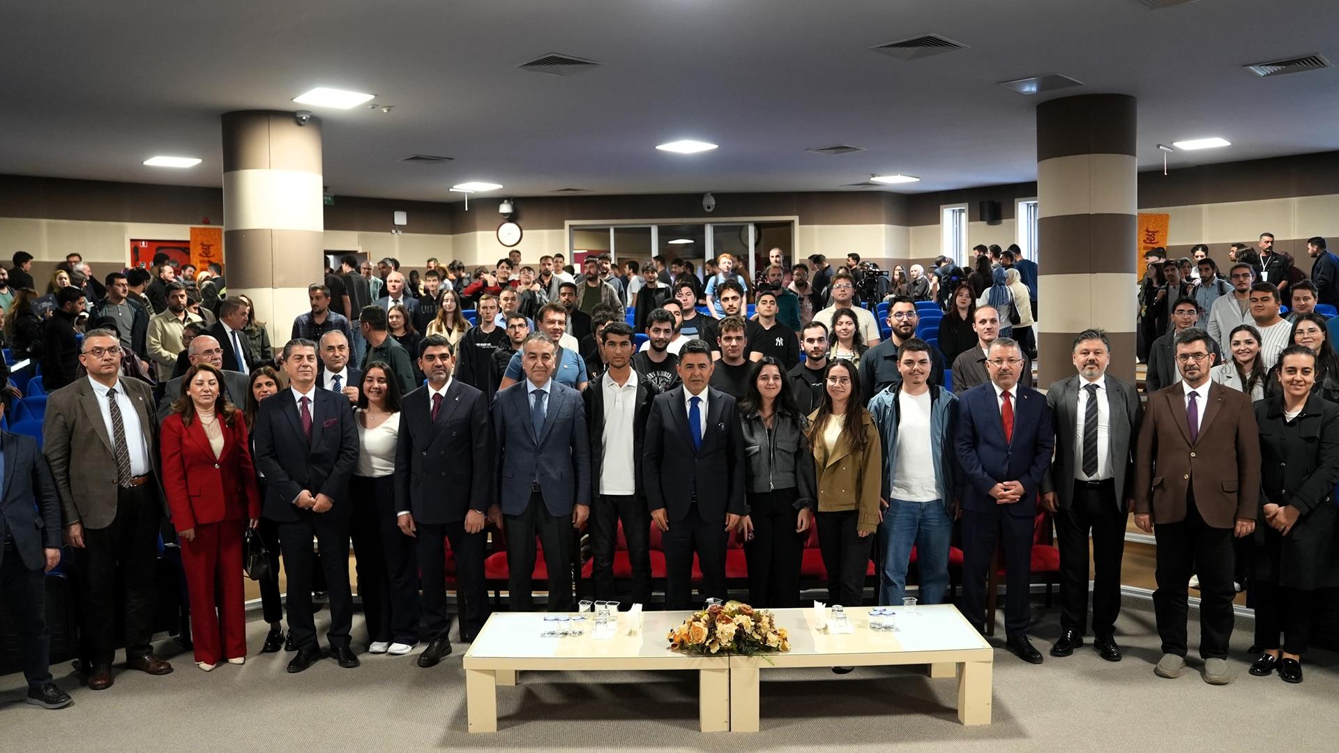 Bakan Yardımcısı Boyraz KBÜ UFEST Kapsamında Türkiye Yüzyılında Ulaştırma Vizyonunu Anlattı