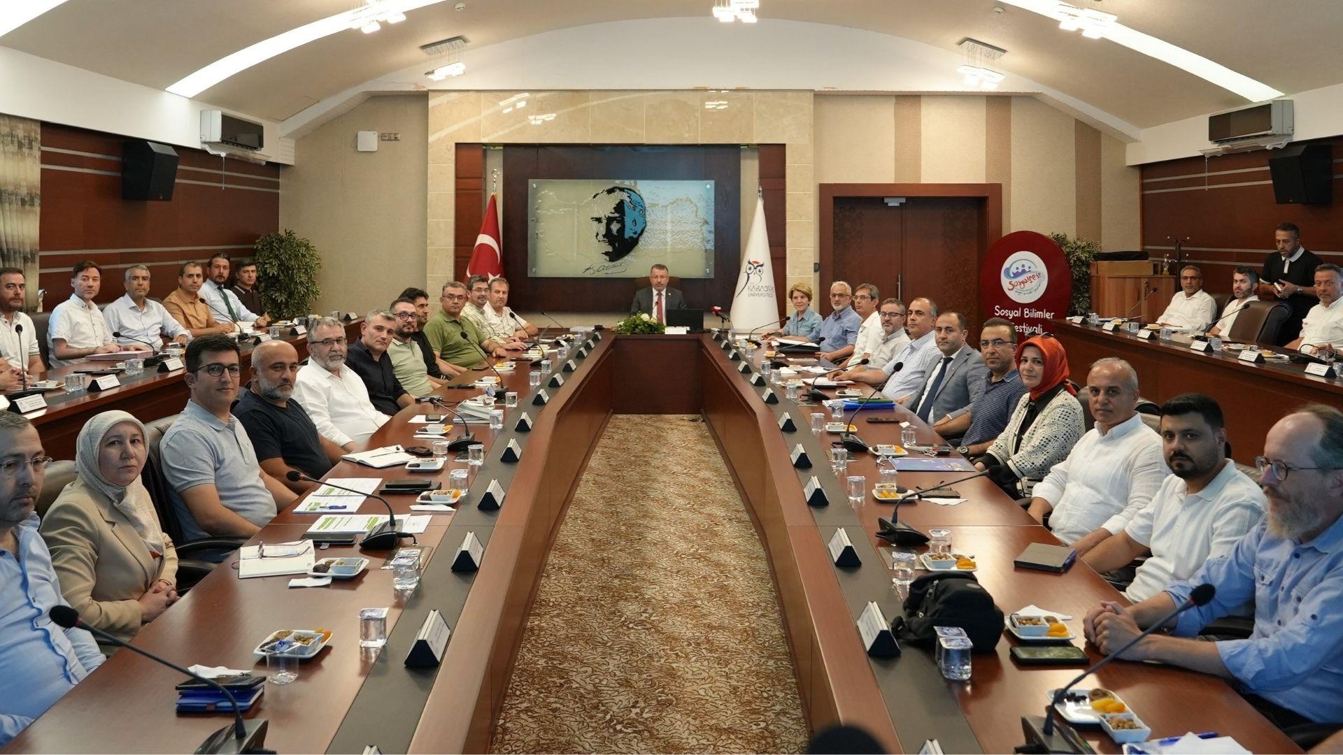 Karabük Üniversitesi Ağustos Ayı Senatosu'nda Bilim ve Yapay Zekâ Öne Çıktı