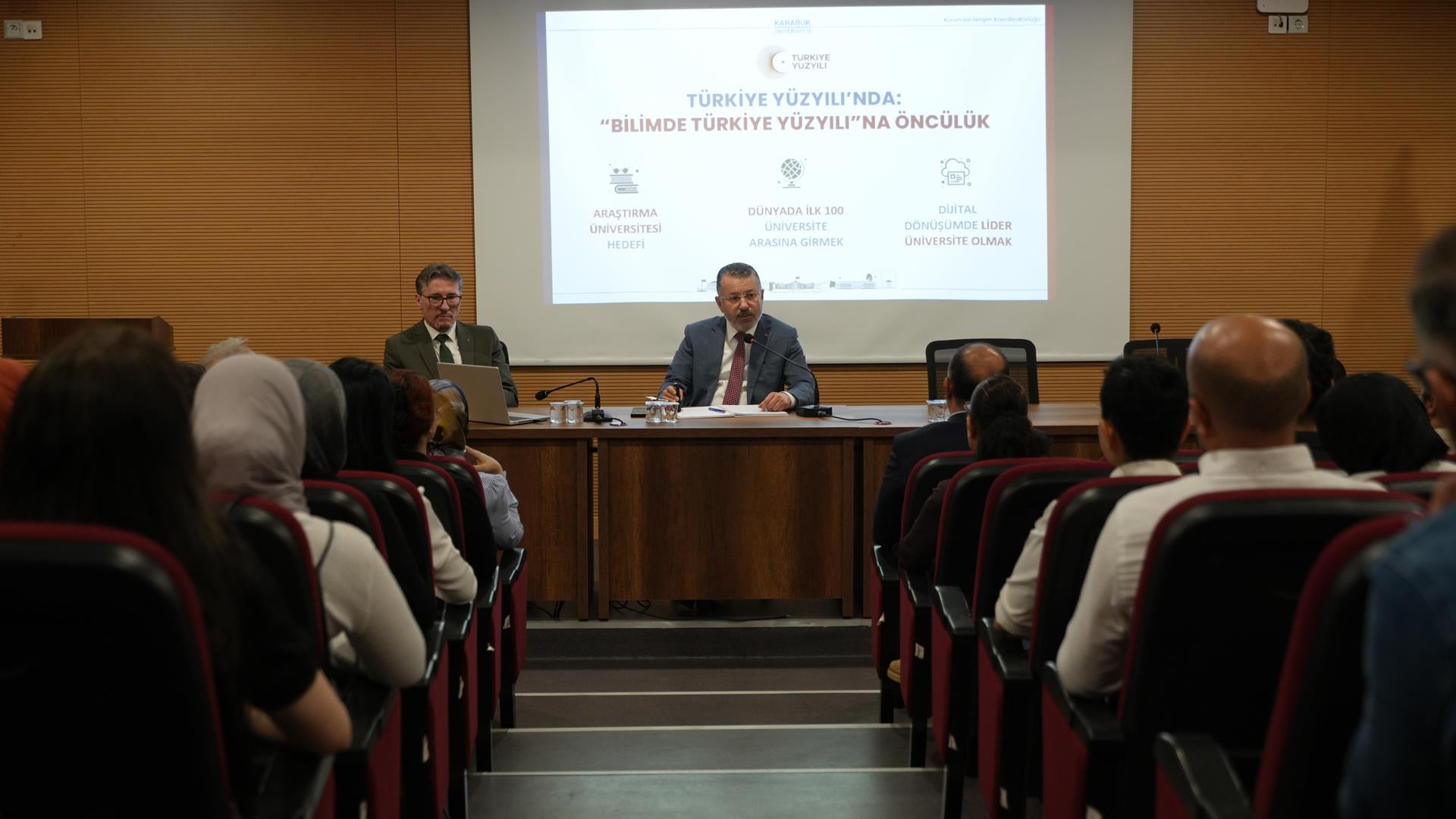 Rektör Kırışık Akademik Kurullarda Karabük Üniversitesinin Gelecek Vizyonunu Paylaştı